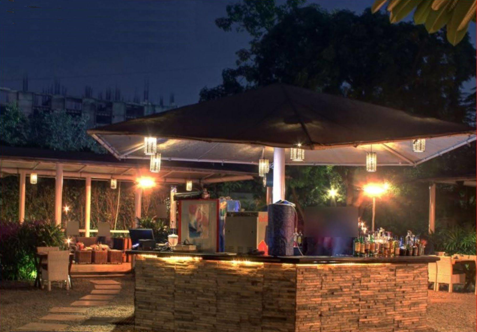 Devraj Niwas Hotel ชัยปุระ ภายนอก รูปภาพ