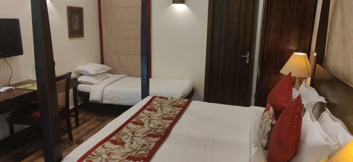 Devraj Niwas Hotel ชัยปุระ ภายนอก รูปภาพ